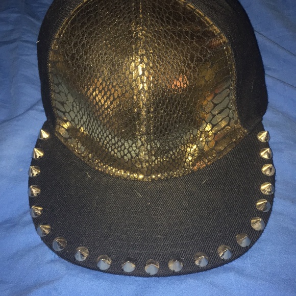 Hat - Picture 1 of 4